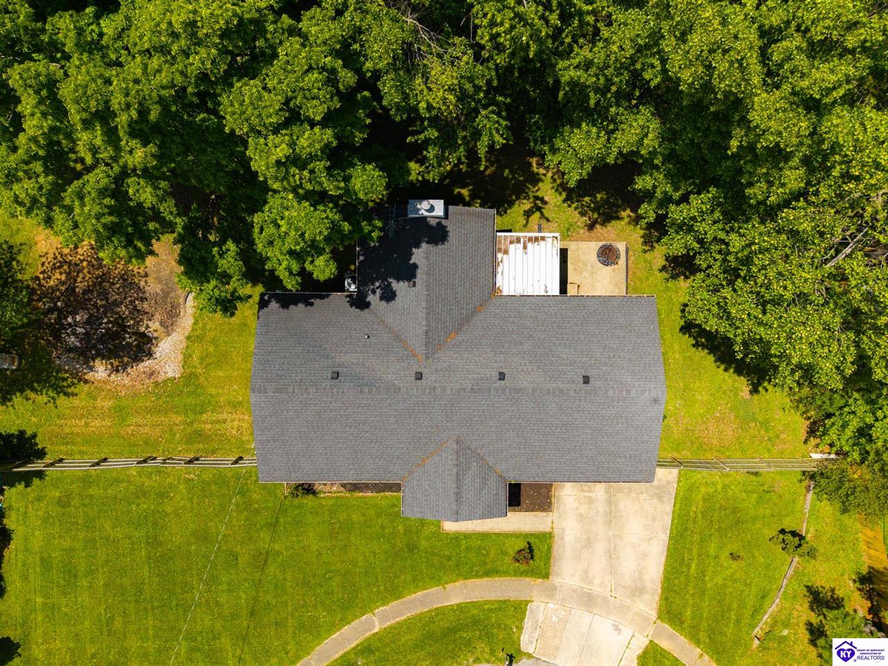 806 Yates Drive photo 3