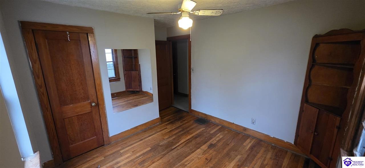 304 Brown Street photo 14