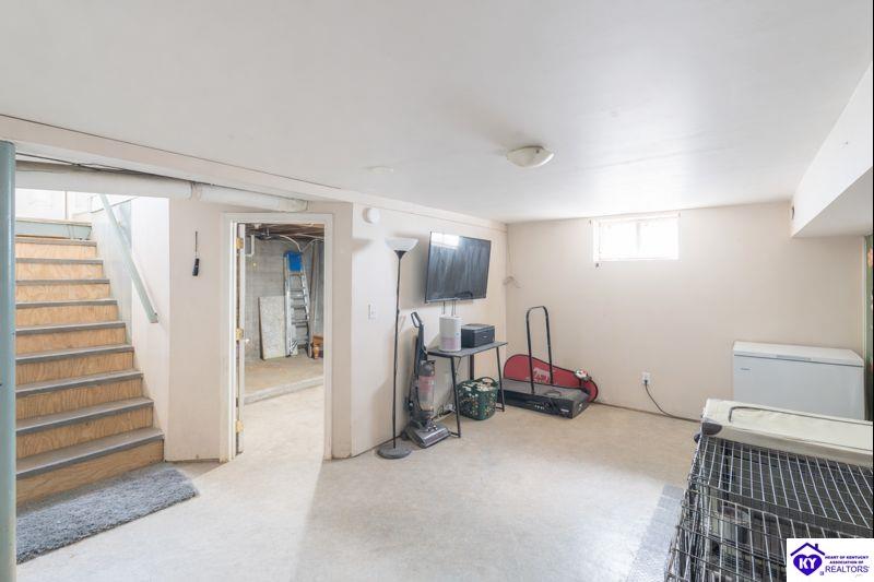 505 Henry Street photo 18
