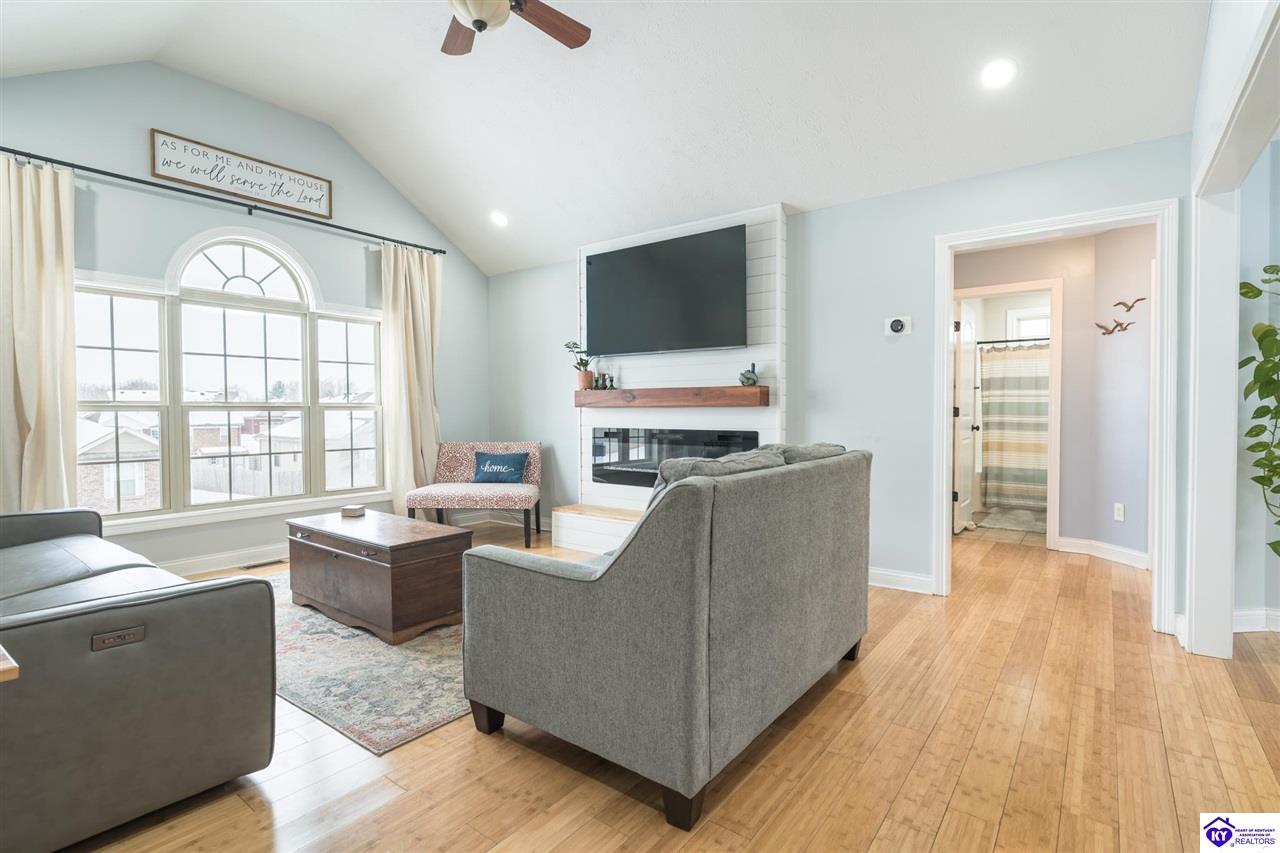 132 Lowball Lane photo 3
