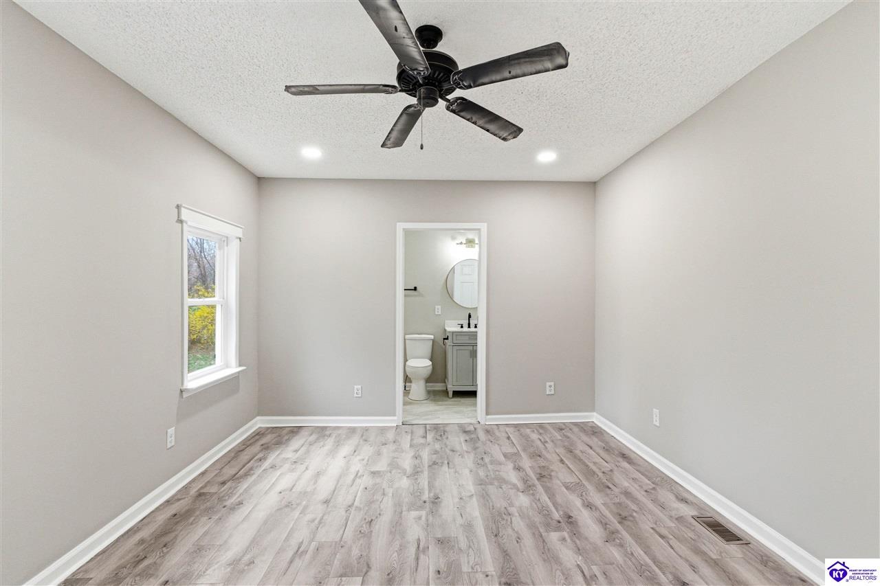 175 Gumwell Road photo 13
