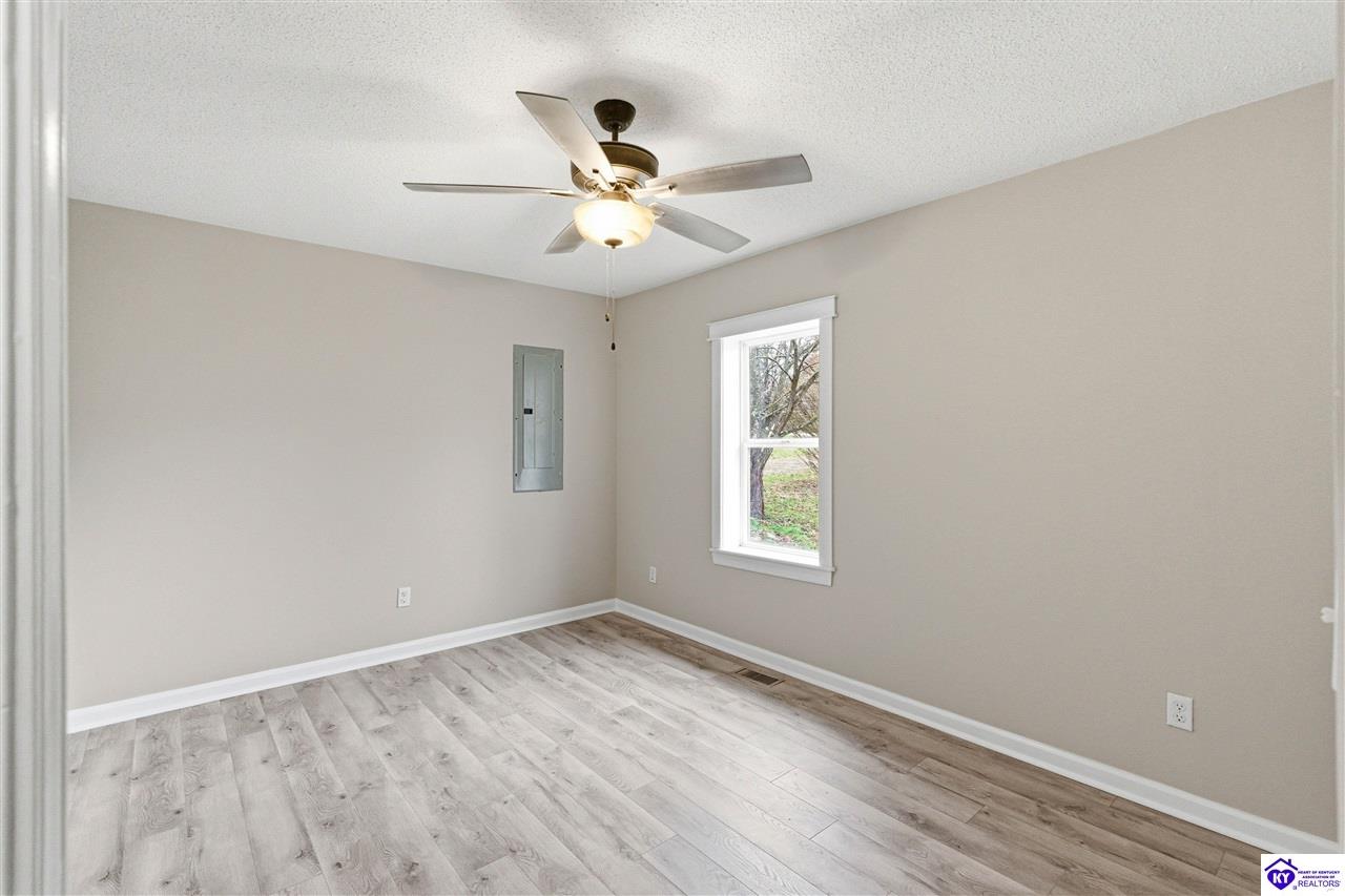 175 Gumwell Road photo 20