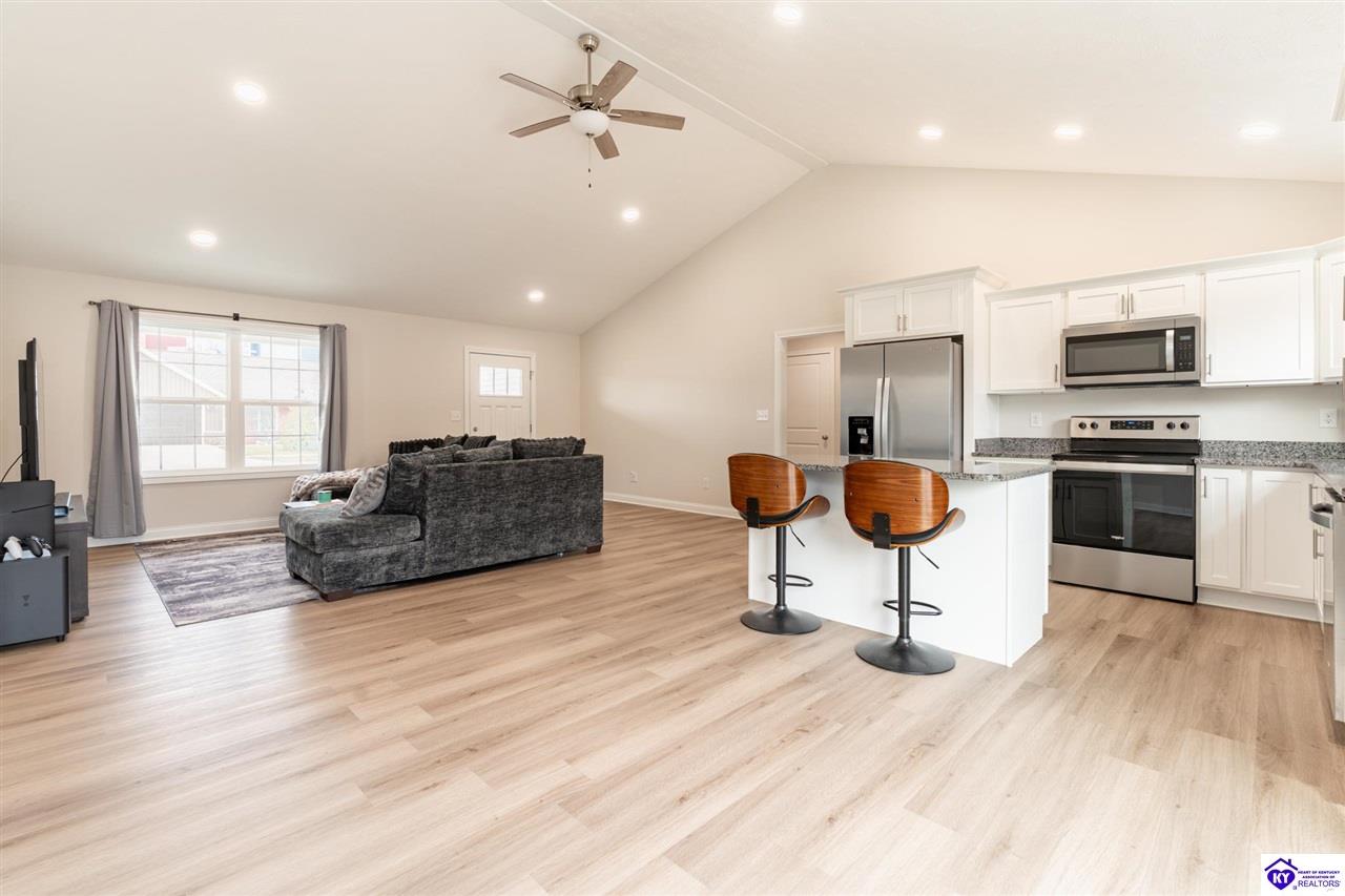 138 Sawgrass Avenue photo 3