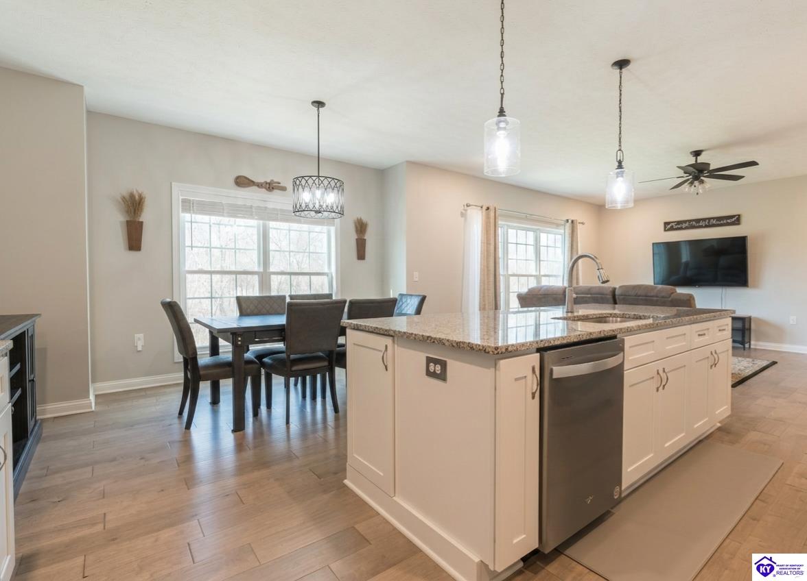 125 Dupree Court photo 6