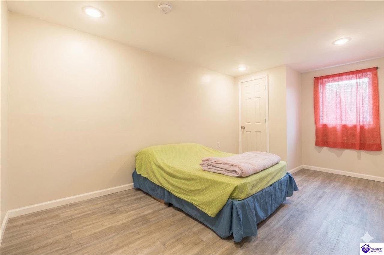 141 Shady Brook Court photo 31