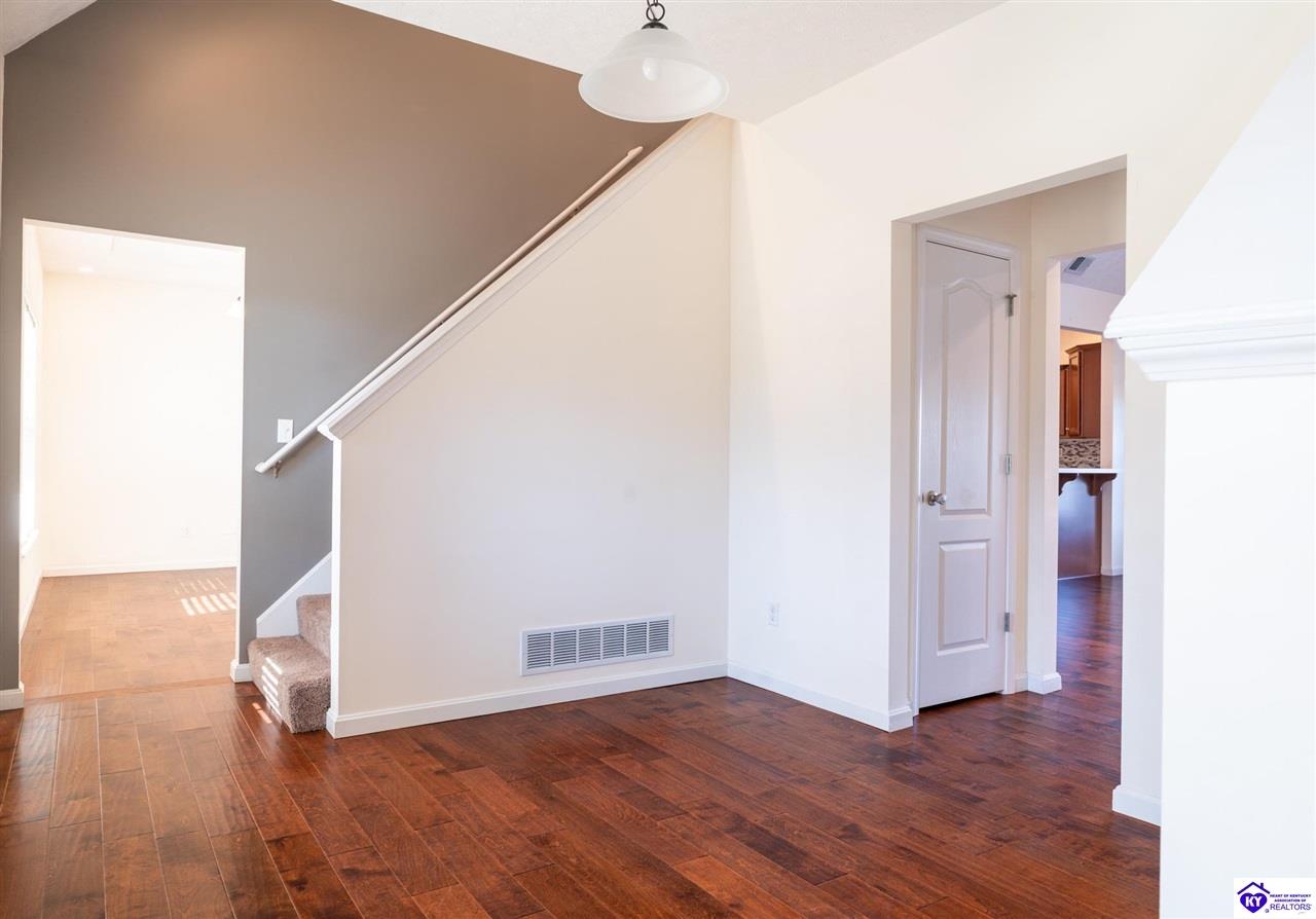 34 Windover Court photo 2