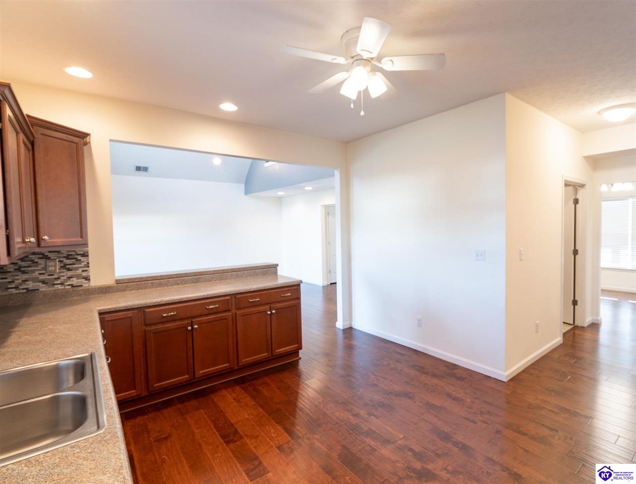 34 Windover Court photo 9