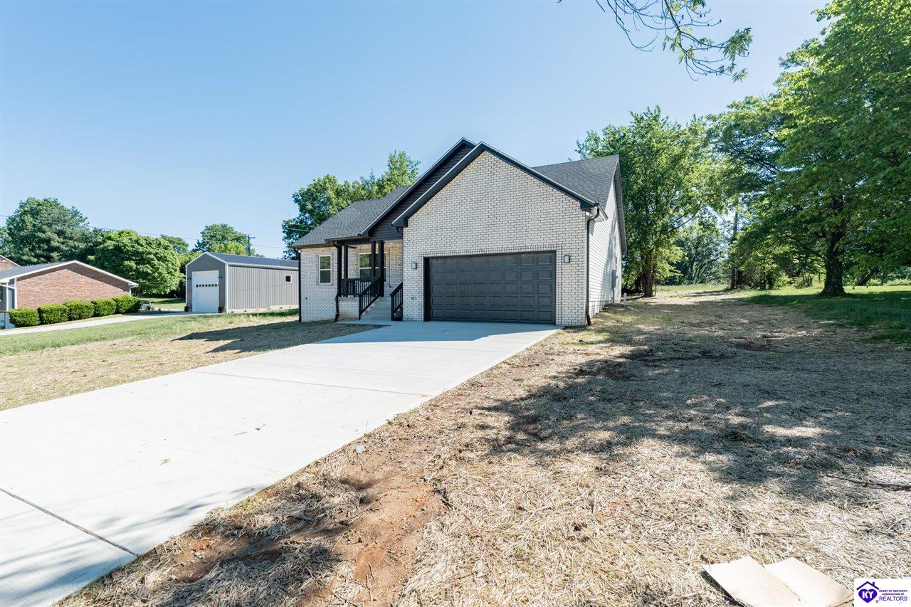 621 Yale Drive photo 3