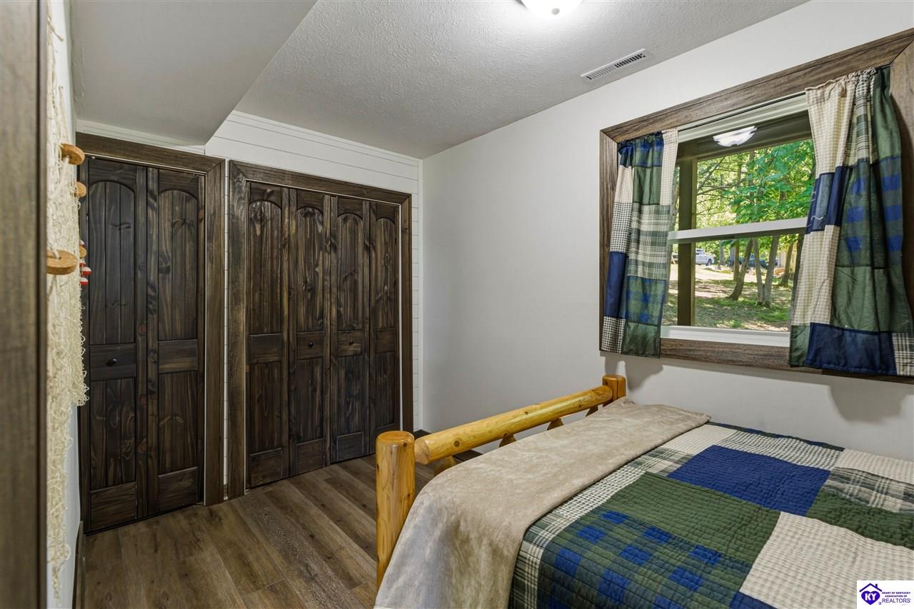73 Hawthorne Court photo 28