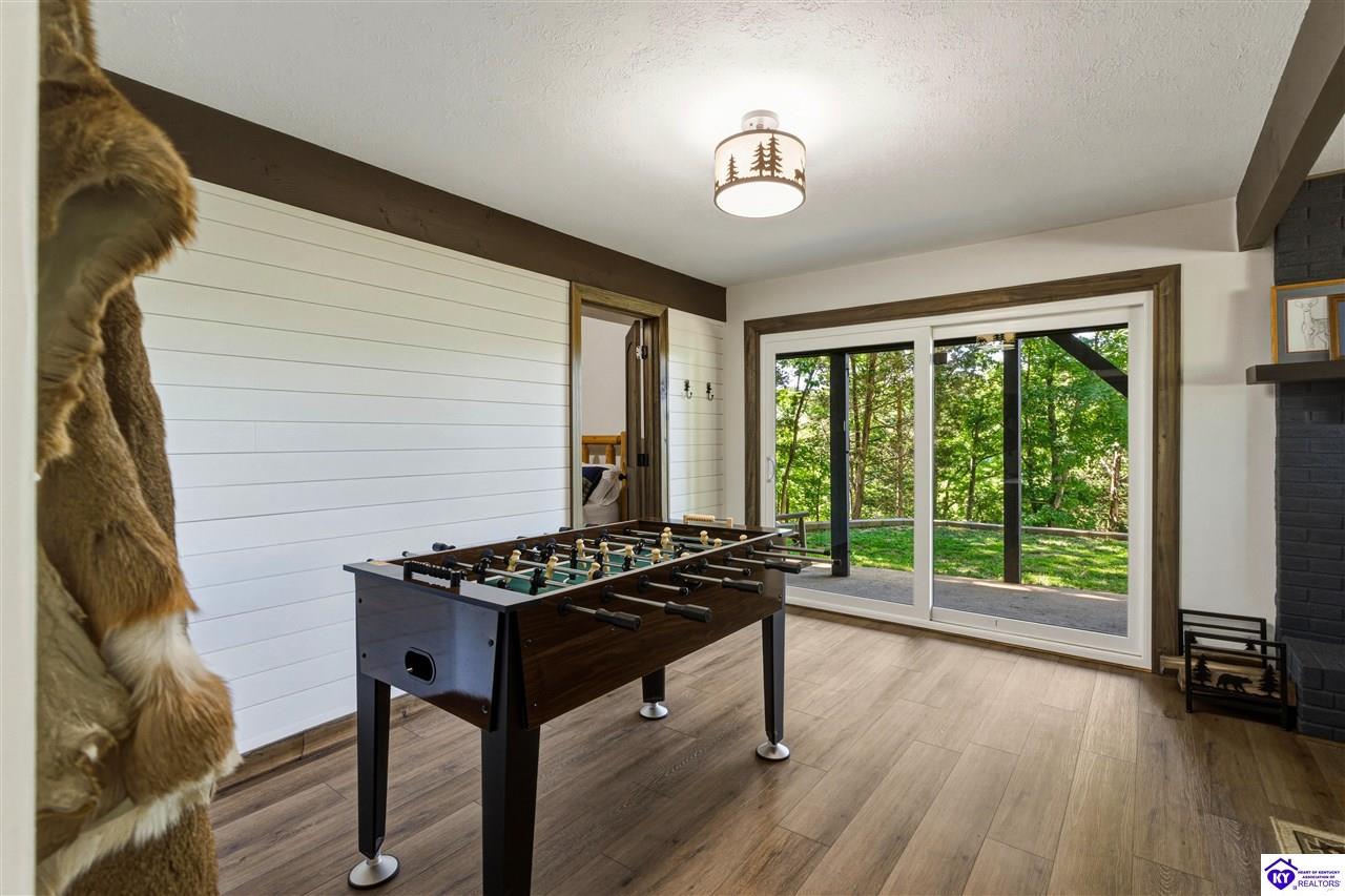 73 Hawthorne Court photo 31